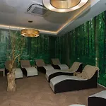 Palm World & Hotel