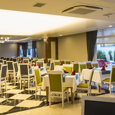 Hotel Palm World & 4*