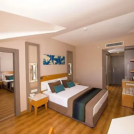 Palm World & Hotel 4*
