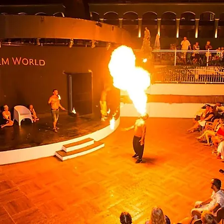 Palm World & 4*