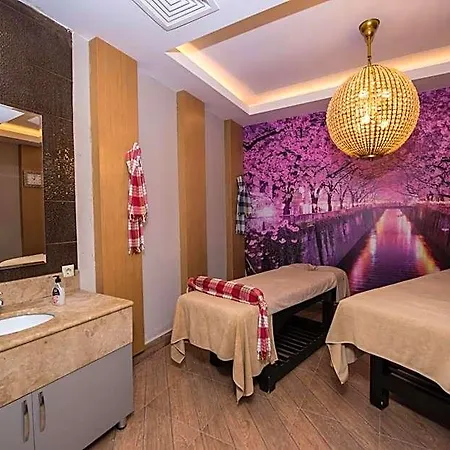 Hotel Palm World & 4*