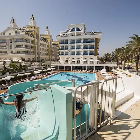 Hotel Palm World &
