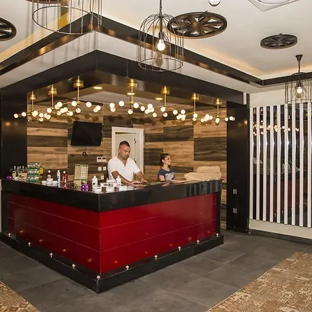 Готель Palm World & 5*