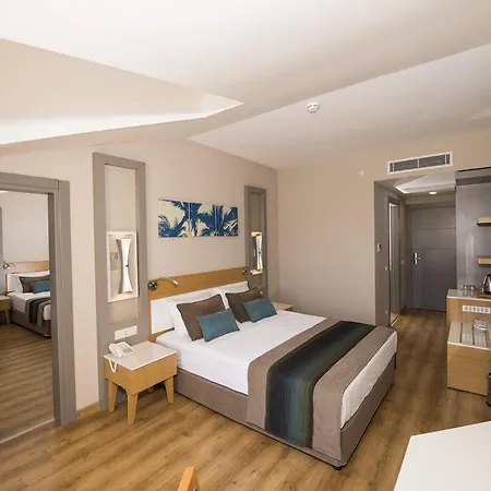 Palm World & Hotel 5*