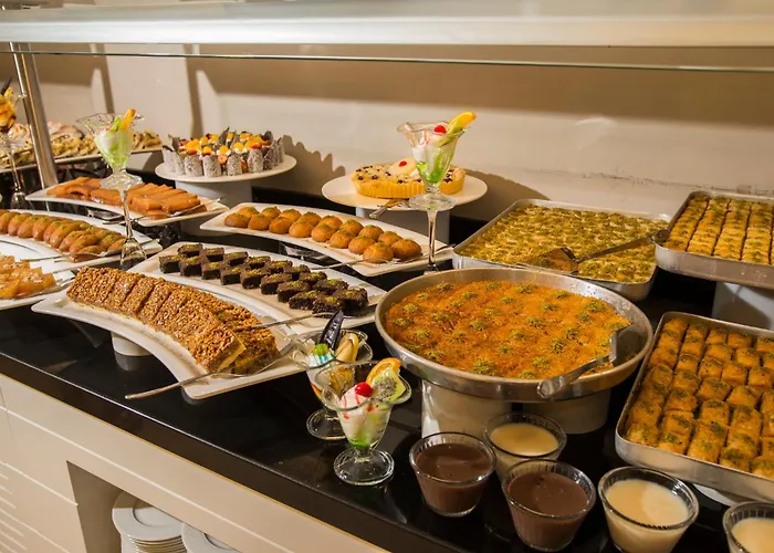 Ξενοδοχείο Palm World & 5*