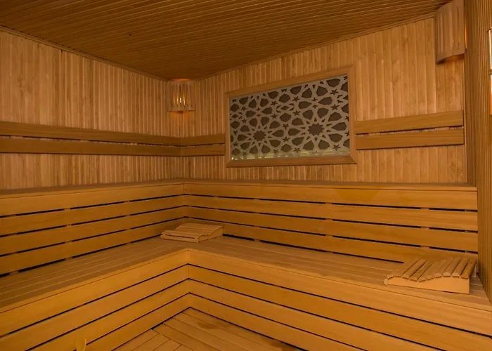 Palm World & Ξενοδοχείο 5*