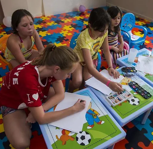 מלון Palm World & סייד