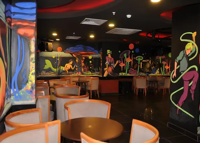 Ξενοδοχείο Palm World & Σιντέ