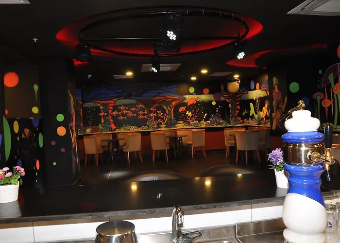 Palm World & Hotel Side