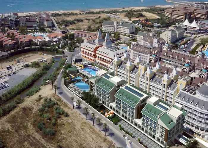 Palm World & Ξενοδοχείο Σιντέ