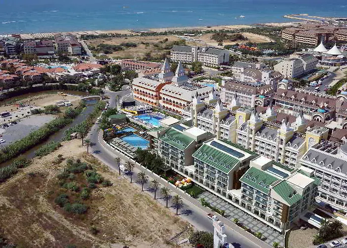 Ξενοδοχείο Palm World & 5*