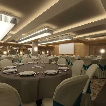 Palm World & Hotel 5*