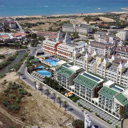Ξενοδοχείο Palm World & 5*