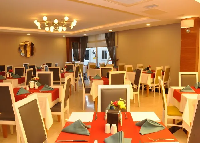 Palm World & Hotell 5*